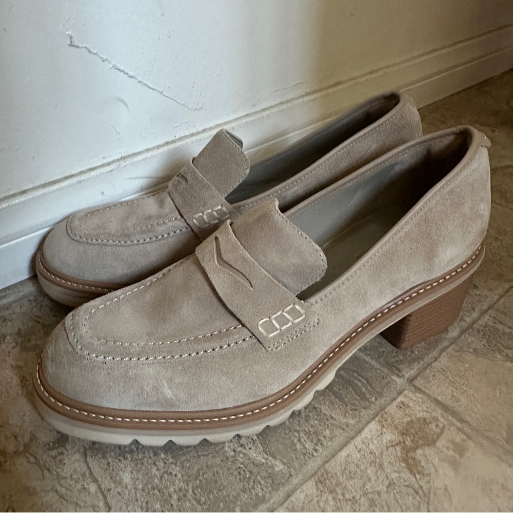 Bernardo Womens 9.5 Selma Anthropologie Beige Suede Lug Sole Platform Loafer